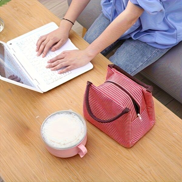 Insulated Leak-Proof Lunch Bag with Strawberry & White Design - Durable Oxford Fabric, Ideal for School, Office, And Travel, Non-Food Contact, Lunch Bag Insulated,Back to School