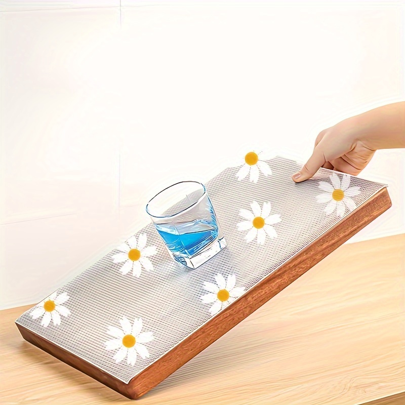 1 Roll of Waterproof Non-Slip Drawer and Cabinet Liner - Dustproof, Moisture-Proof, Daisy Pattern, Ideal for Kitchen, Refrigerator, and Table Use, Kitchen Organization | Decorative Liner | Nonslip Design