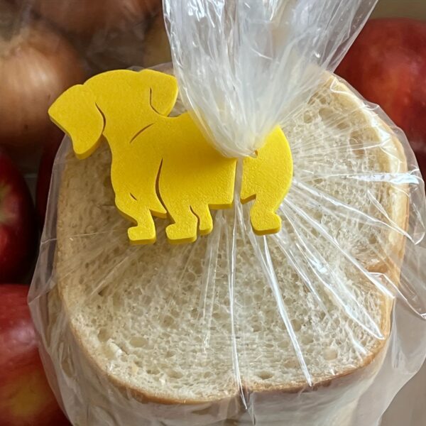 2pcs Dog-Themed Reusable Sealing Clips for Food Bags – Moisture & Dust Proof, Multi-Purpose Kitchen Organizer, Plastic Material, Ideal for Sealing and Storing Bread, Chips, and Snacks, Bread Bag Clips, Pack of 2, Kitchen Storage Accessorie