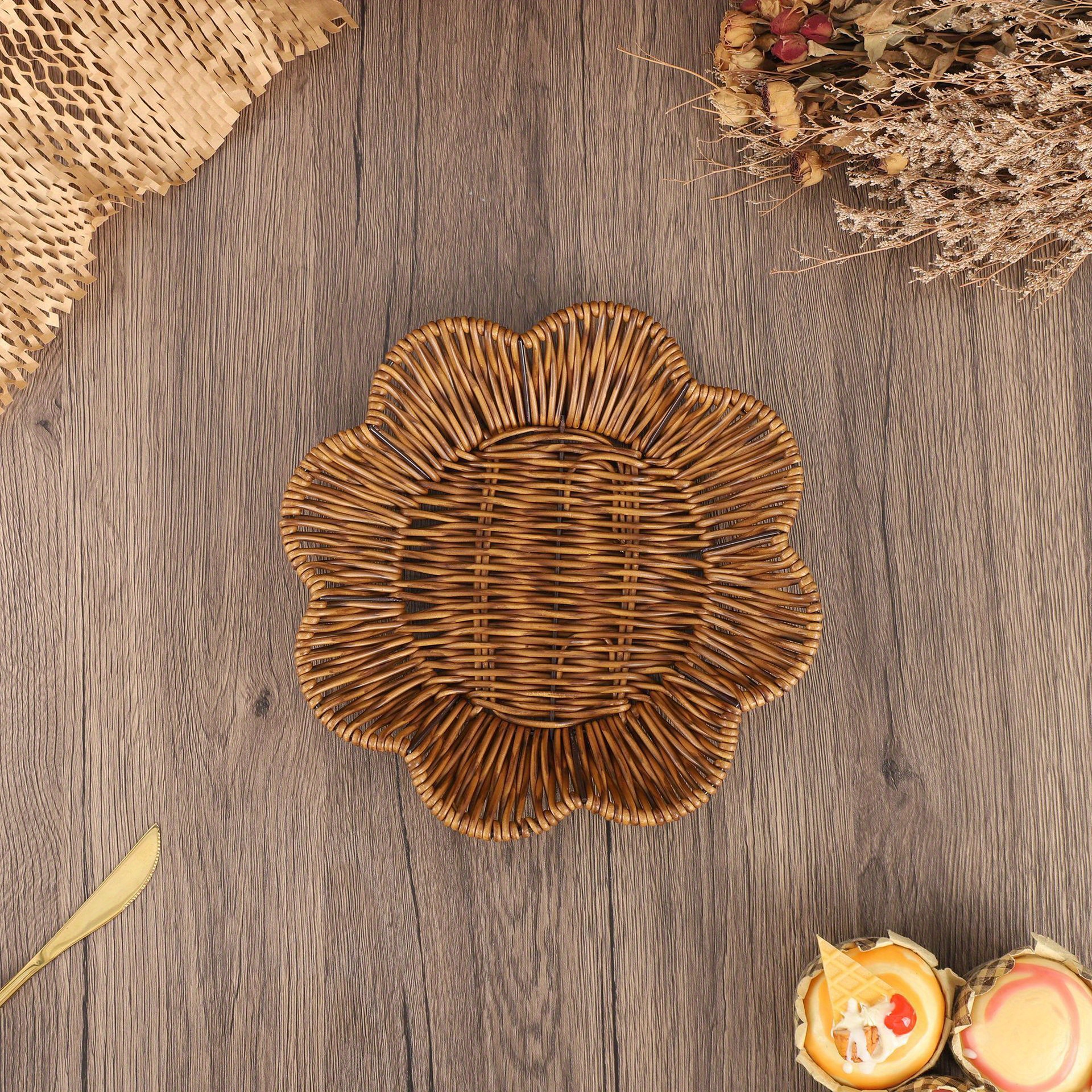 Boho-Chic Handwoven Rattan Basket - Versatile Storage for Snacks, Fruits & More - Perfect for Kitchen & Dining Decor